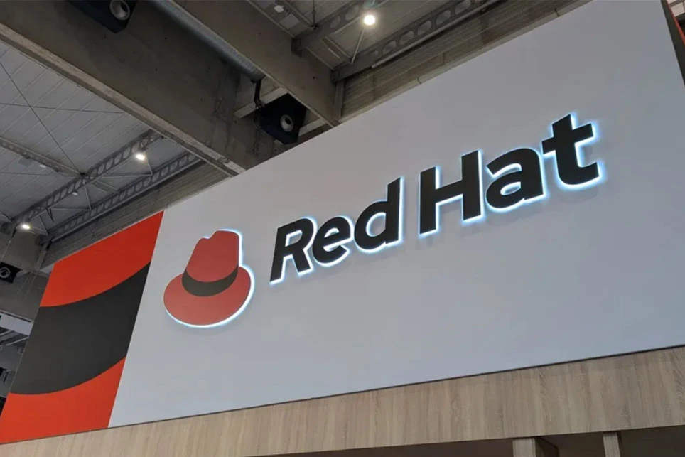 Red Hat представя „metal-to-agent“ AI платформа за хибридния облак